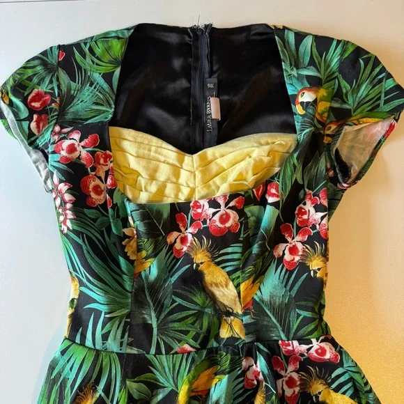 Laura Byrnes 2016 Pinup Girl Clothing Tropical Fit and Flare Dress size S - Picture 4 of 10